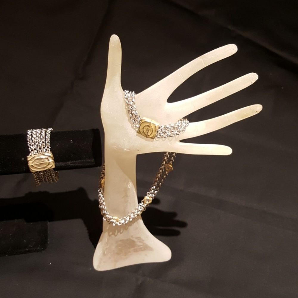 Bracelet and necklace set